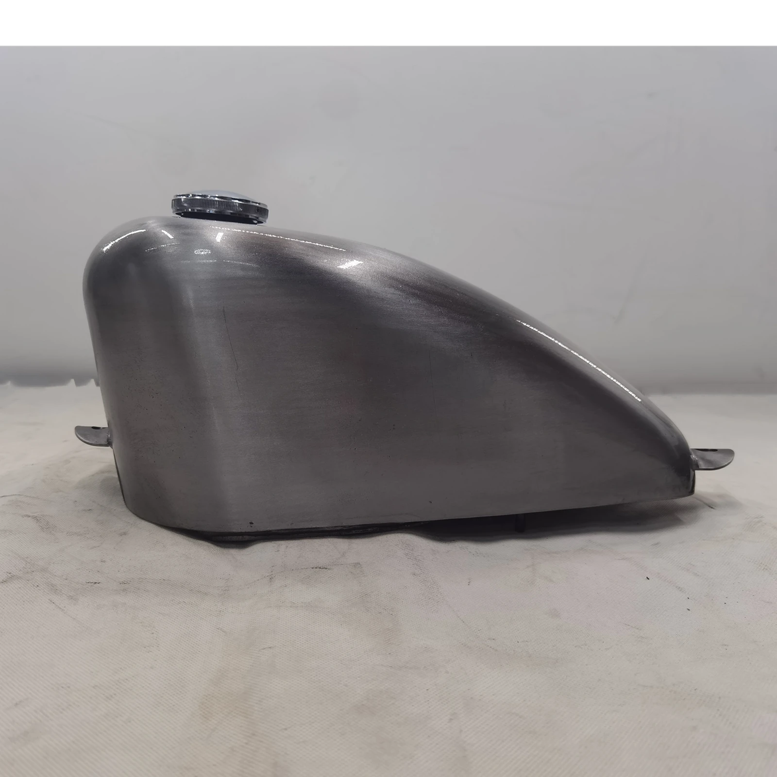 Zbiornik paliwa 7L do motocykli z korkiem wlewu paliwa do Harley-Davidson Sportster XL 883 1200 48 XL1200X 2007-2022 XL1200 883N X48 — zdjęcie 4