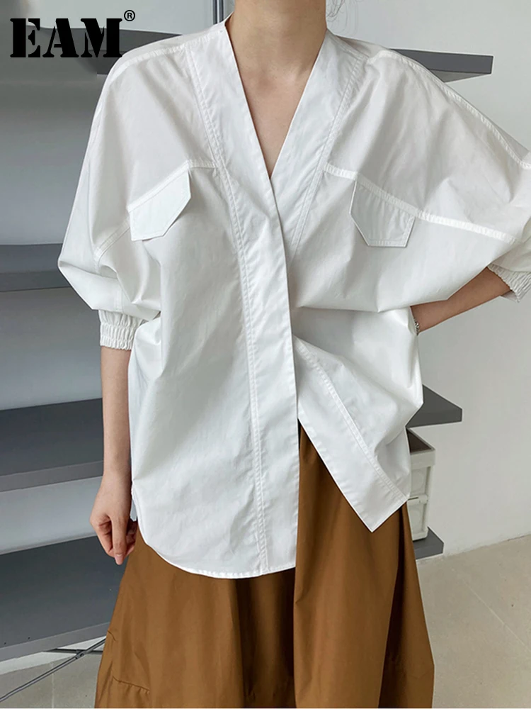 

[EAM] Women White Big Size Shaped Blouse New V-collar Long Sleeve Loose Fit Shirt Fashion Tide Spring Autumn 2024 1DE2808