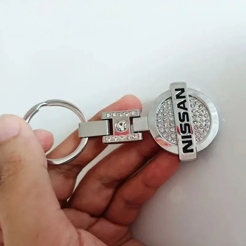 Metal Alloy Car Keychain Crystal Key Ring for Nissan X-trail Qashqai Rogue Kicks Tiida Altima Versa Juke Leaf Patrol Sylphy