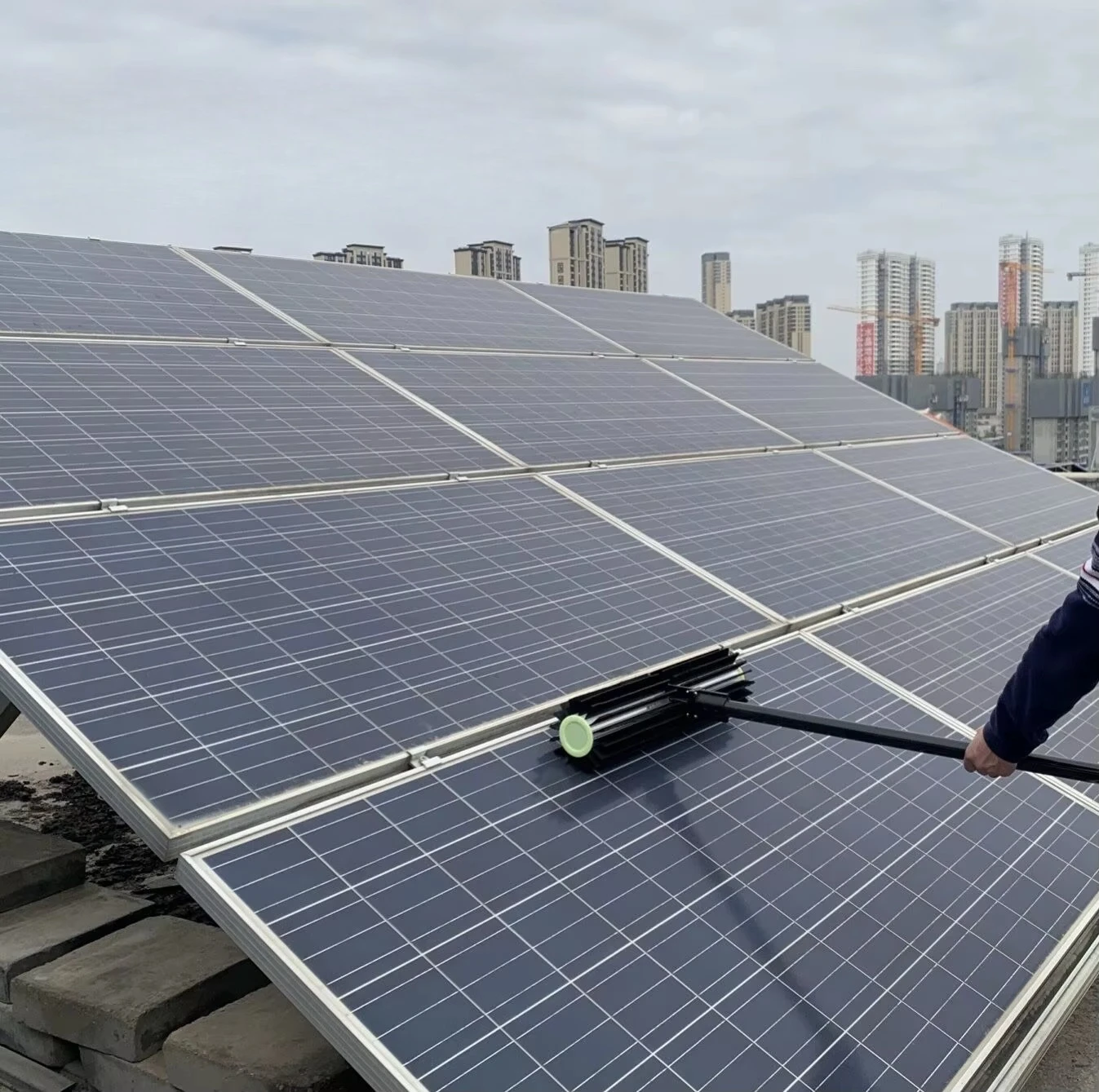 Roller  Brush Kits Photovoltaic High Efficiency Solar Panel Cleaning Machine
