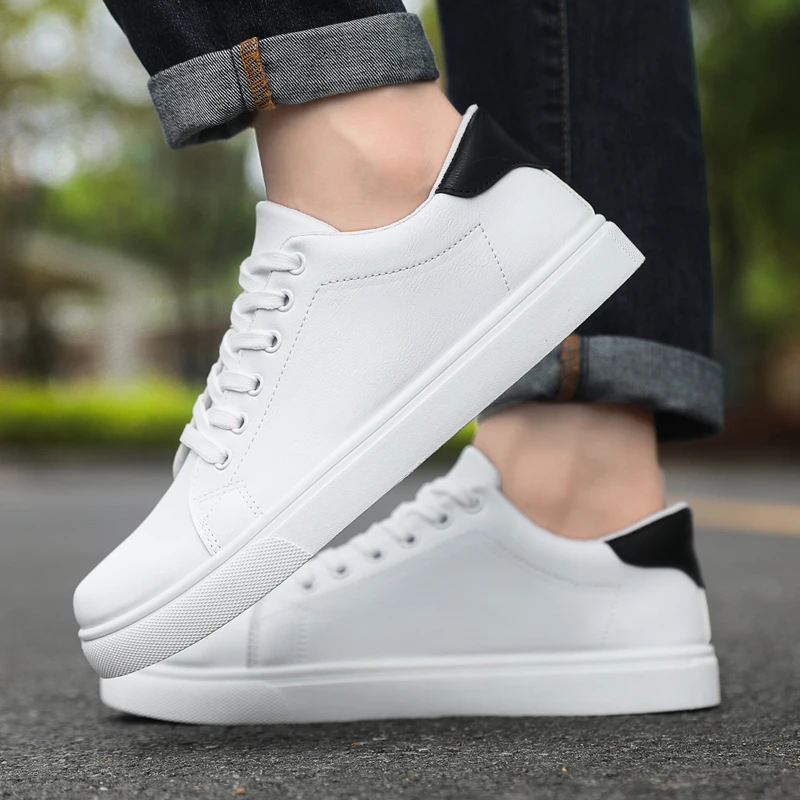 White Leather Sneakers Men Big Size 46 Low Top Lace-Up Men's Skateboard Shoes Comfy Flat Sport Shoes For Man Zapatillas De Skate