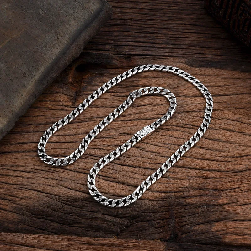 Silver colored necklace, new texture tiger head necklace, simple texture Cuban chain men's and women's jewelry