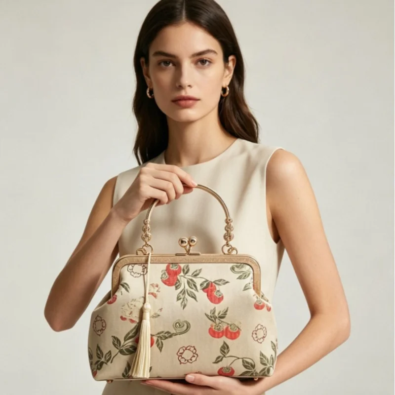 

Chinese-style women's handbag with new Chinese-style embroidery for evening occasions2026Handheld Clutch Bag with Chain Strap