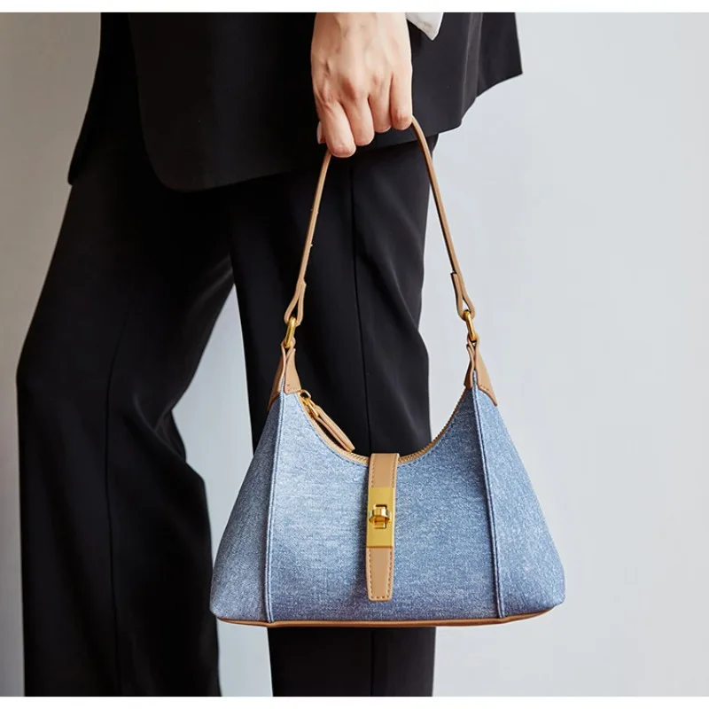 

2025 New Handbag Underarm Women's Bag Fashion Lock Dumpling Bag Tongqin Crossbody Bag