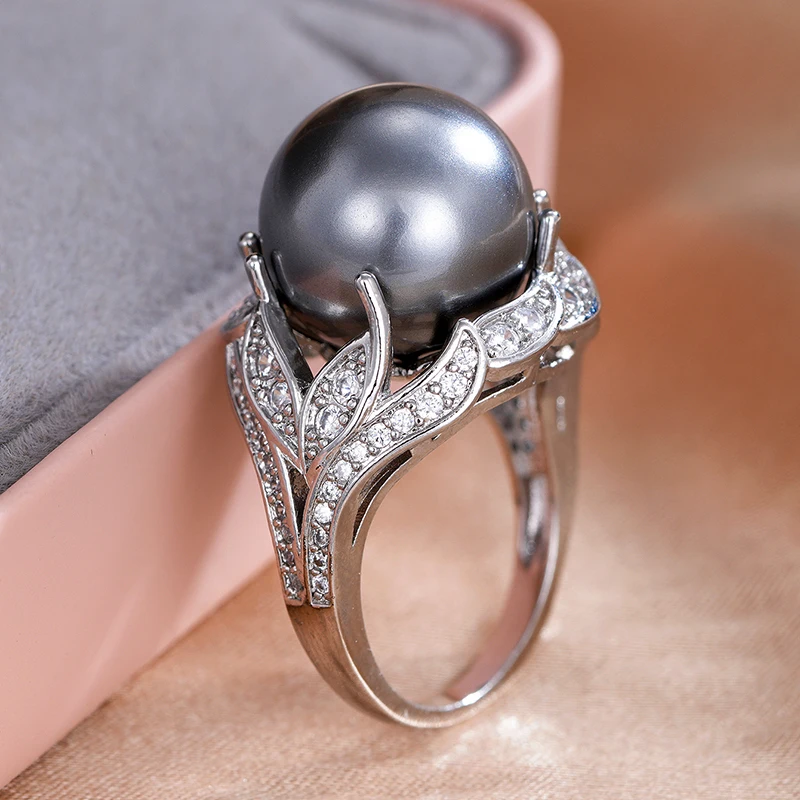 Huitan Punk Ring with Grey Imitation Pearl Modern Bright Engagement Jewelry for Women Noble Opulent Finger Accessory for Party