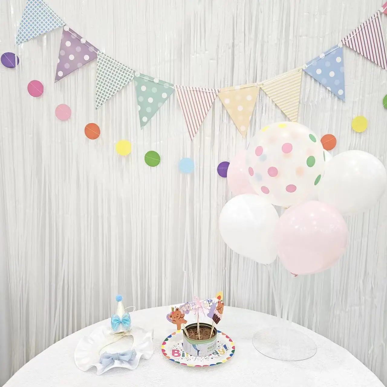 A set of Pet Dog Cat Birthday Theme Party Atmosphere Decoration Ballon Shimmer Backdrop Disposable Tableware Paper Banner