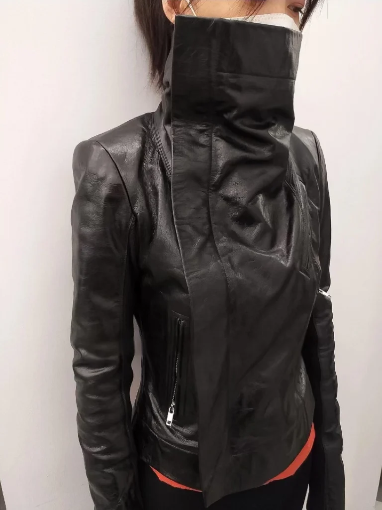 Slim Fit Biker Jaet k RO Sle Stand Collar Cintura Cinching Desconstruido Heavy Du Cuello alto Cremallera PU Abrigo de cuero W...