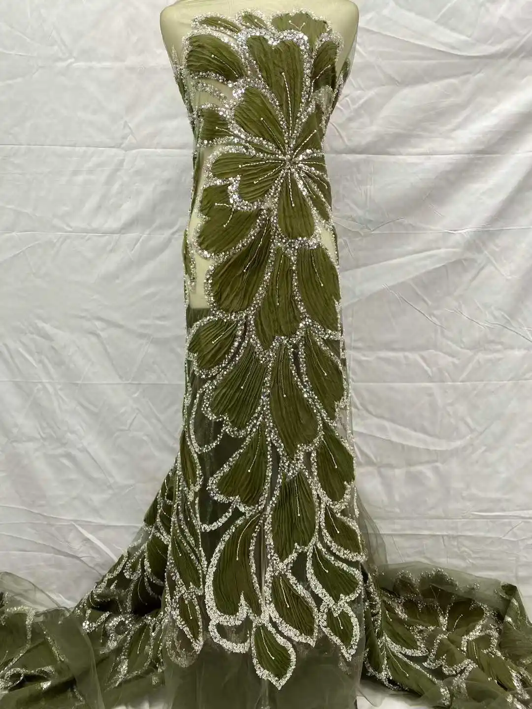 

Luxury African Lace Fabric 2026 High Quality Sequins Beads Lace Fabrics For Nigerian Wedding French Tulle Lace Fabric