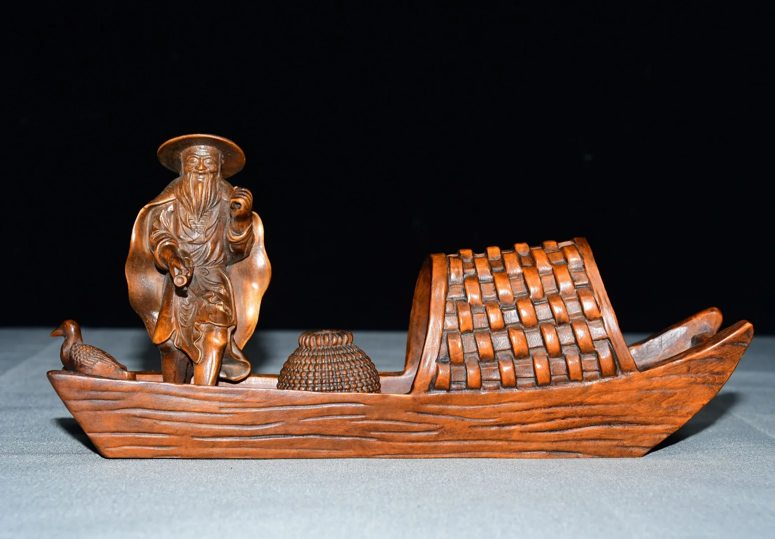 Old Boxwood Fish Weng Statue fishing boat osprey Catching fish moral There are fish every year Study Amass wealth Ornaments