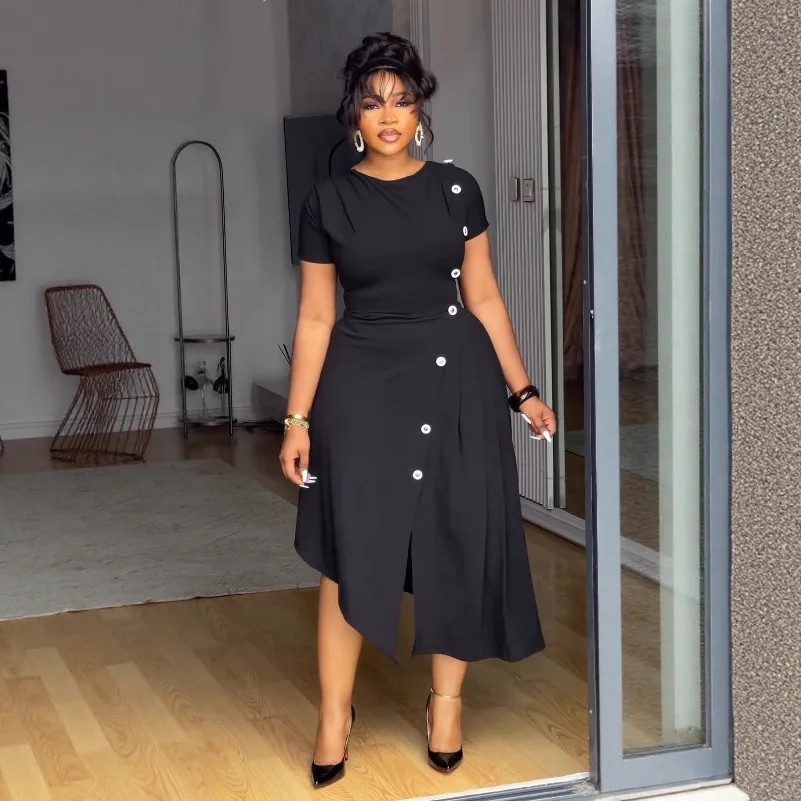 

Elegant Round-Neck Button-Decorated Pleated Dress Irregular Slit Hem Commuting Dress 2025 Style for Women