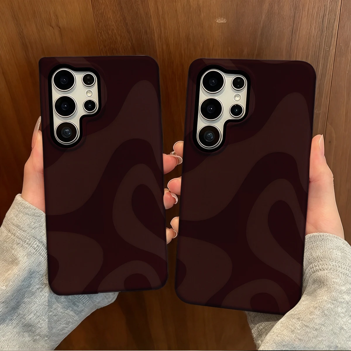 Wine Tonal Fluid Waves Phone Case For Samsung Galaxy S26 S25 Ultra S24 S23 Plus Hard Shock‑Absorption 2-in-1Protective Cover