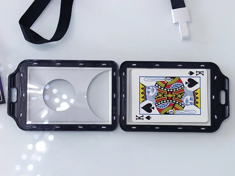 Close Up Magic Tricks VIP Card Compression By J.C Magic Gimmicks Street Magic Props Magician Visual Magia Magie Professionnelle