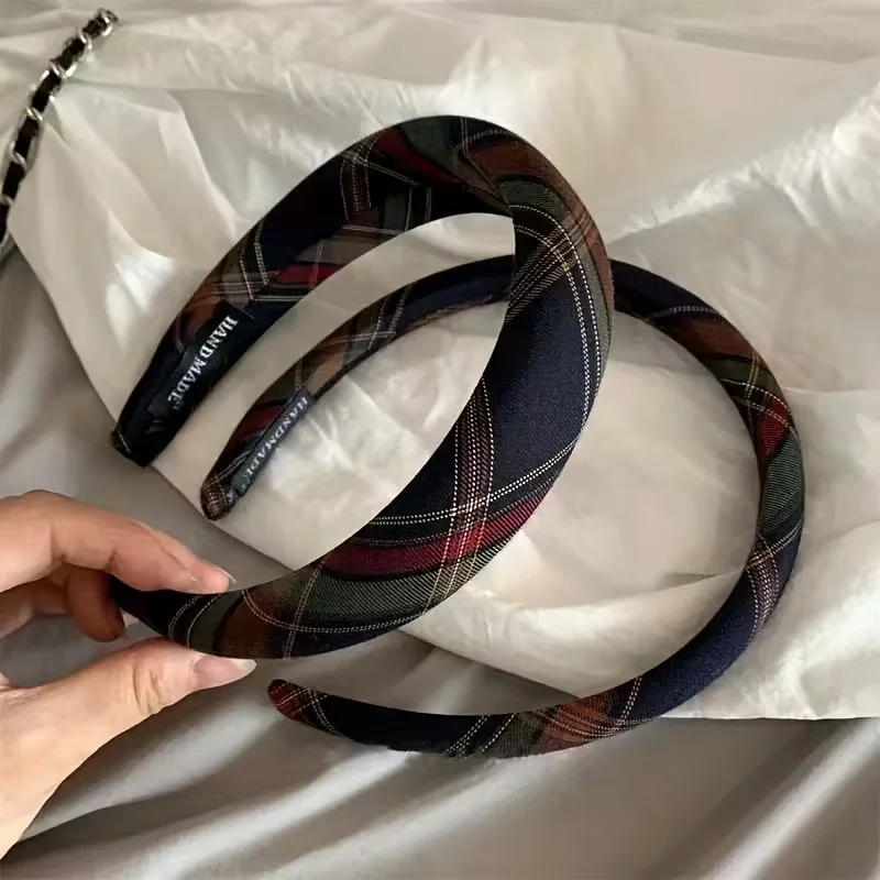 Damen-Haarbänder im schottischen Retro-Karo-Muster, Retro-Frisuren, Duttfrisuren, Haaraccessoires und Kleidung für den Alltag und formelle Anlässe – Detail 6