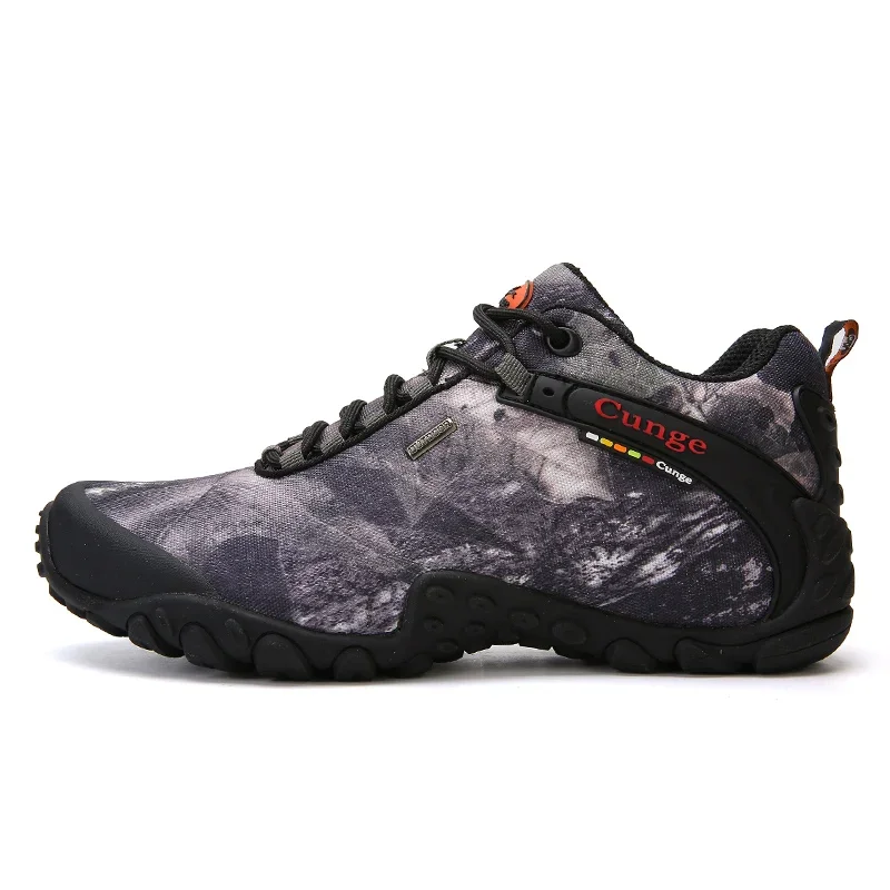 2025 Estate Inverno Uomo Sneakers da esterno Maschio Mountain Trekking Camouflage Tela Impermeabile Uomo Scarpe casual Scarpe militari in gomma