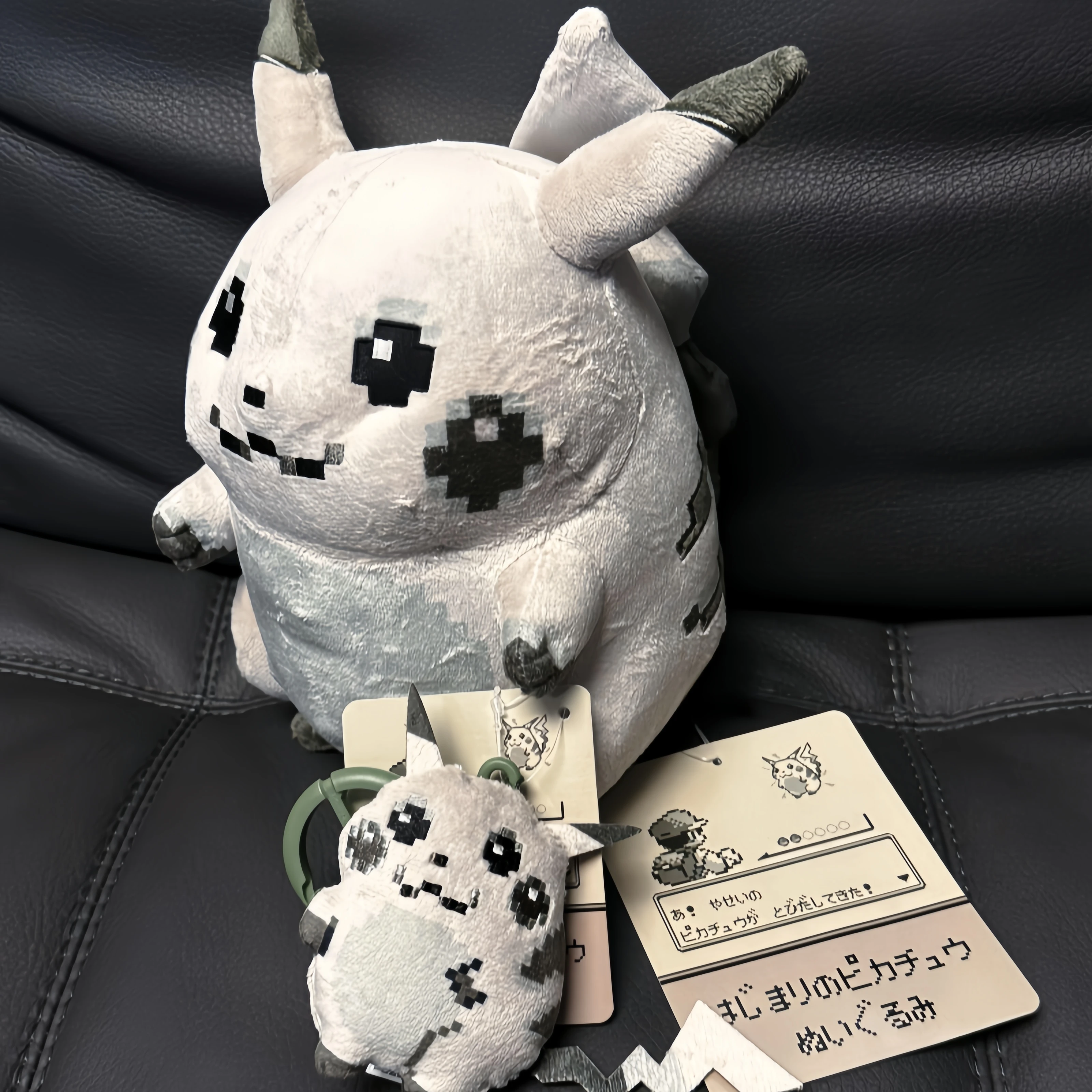 Hot Pokemon 30th Anniversary Original 1st Generation Shiny Pixel Pikachu Plush Toy Dark Lightning Pikachu Plush Doll