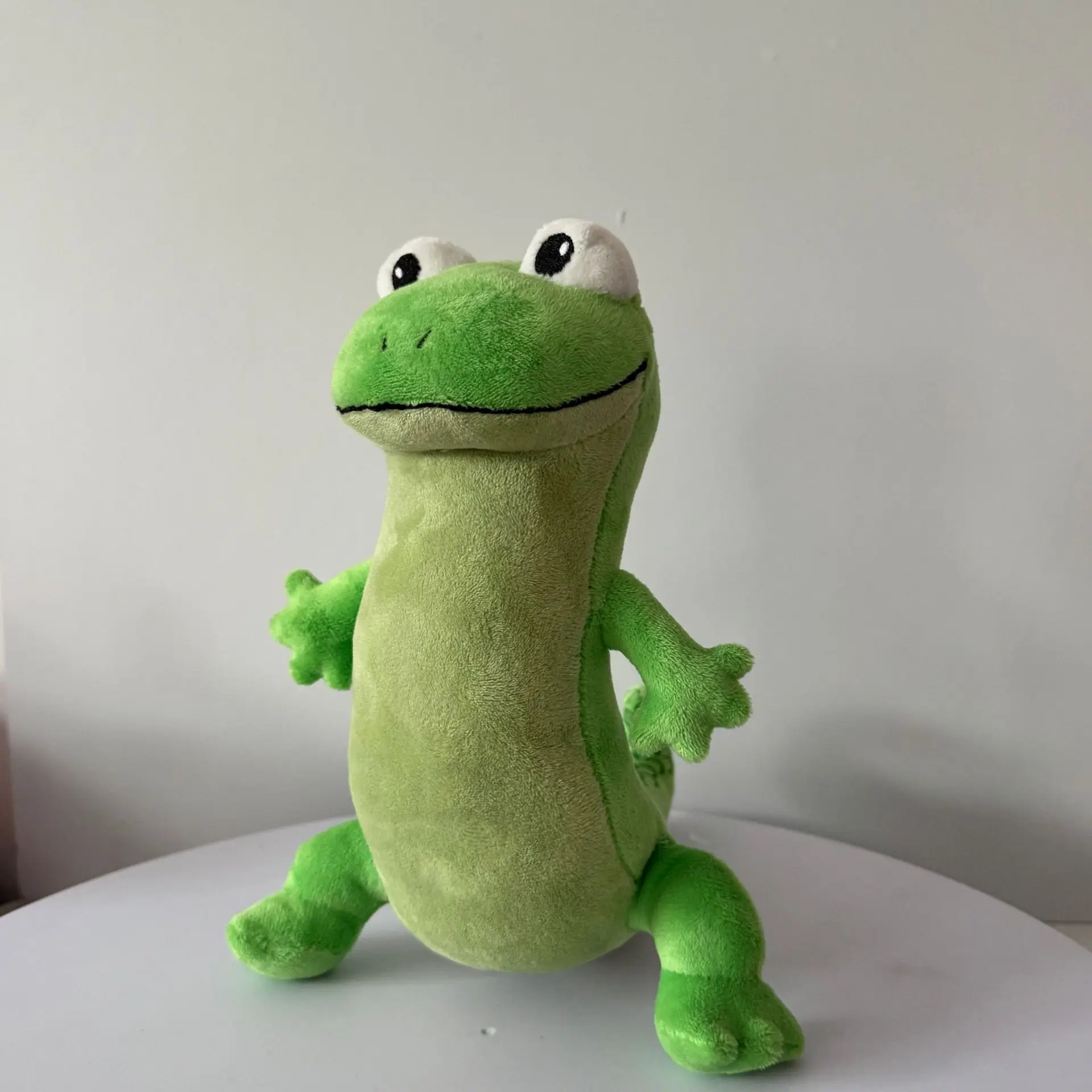 

Hoppers Beaver Tom Lizard Plush Doll Toy Anime Peripherals Cute Anime Figure Collectible for Bedroom Decor Birthday Gift