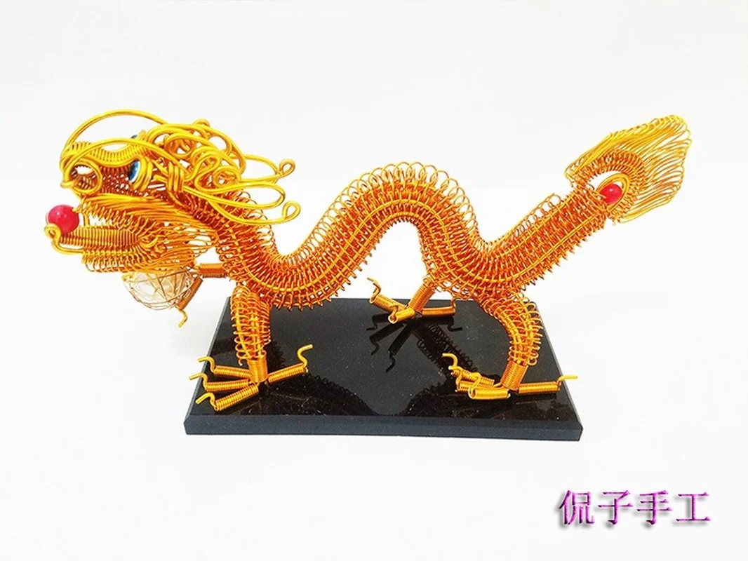 

Mythical Animals Chinese Dragon Bead Handmade Weave Aluminum Wire Metal Craft Car Ornament Collect Mascot Feng Shui Modern Decor