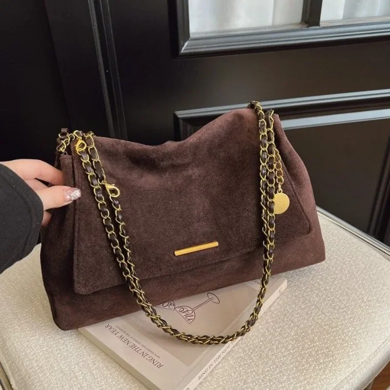 

Elegant Unique Luxury Diaper Bag For Women Crossbody Handbag Vintage Leather Tote Large Capacity Fashionable Letter Logo