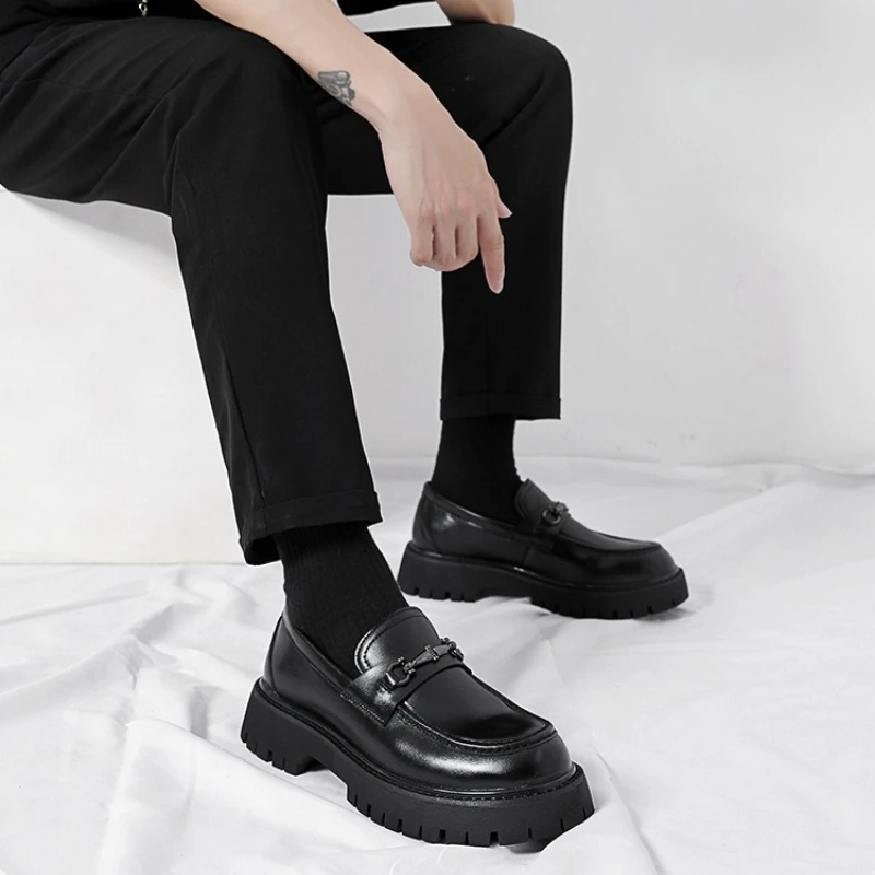 النمط البريطاني مشبك معدني الأعمال الجلود حذاء موضة زيادة منصة أحذية الزفاف الانزلاق على الرجال المتسكعون مصمم نمط #6