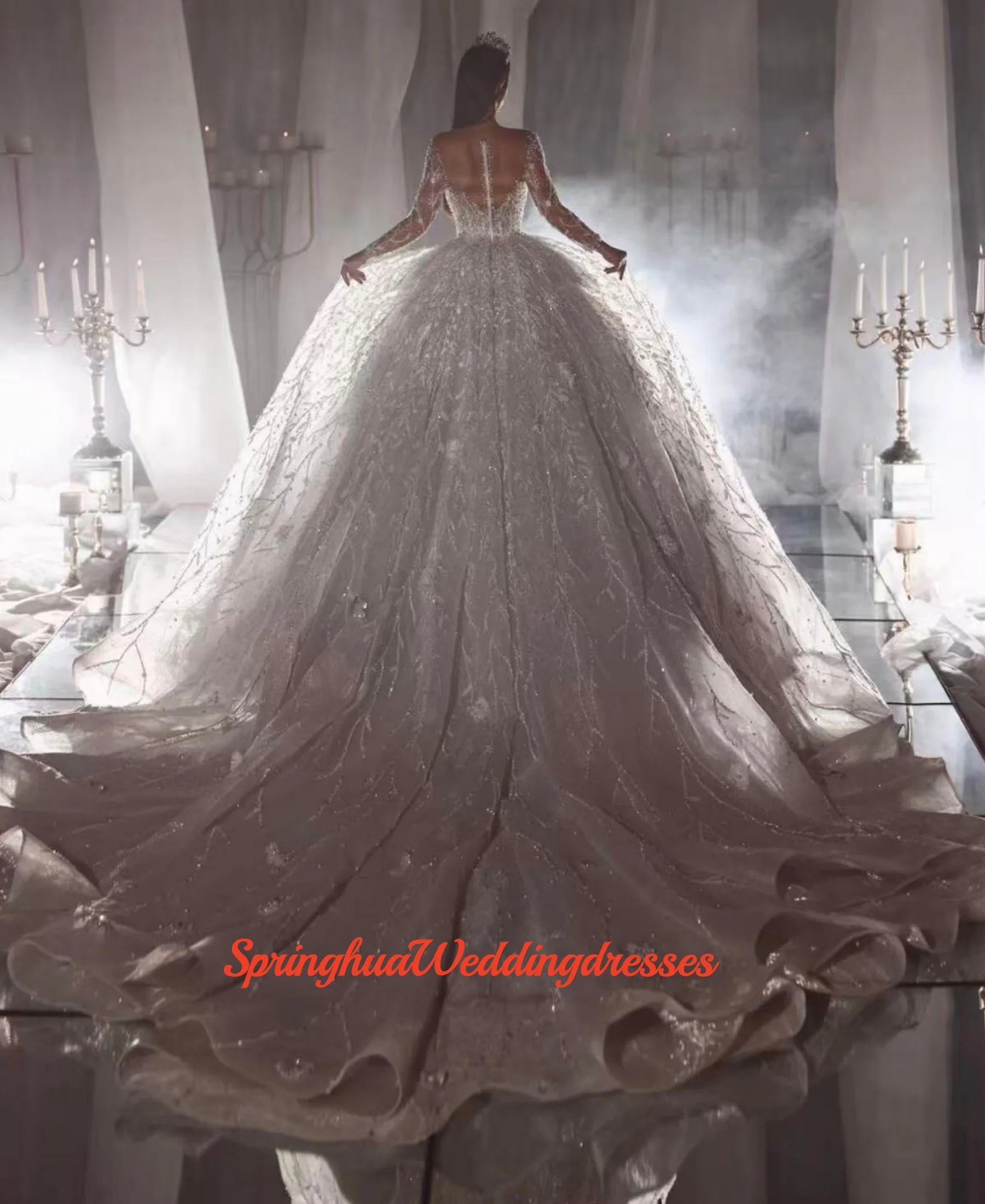 Abiti da sposa di lusso personalizzati Maniche lunghe Abito da ballo con perline Glitter Perline Lunghezza pavimento Abito da sposa Abiti da sposa