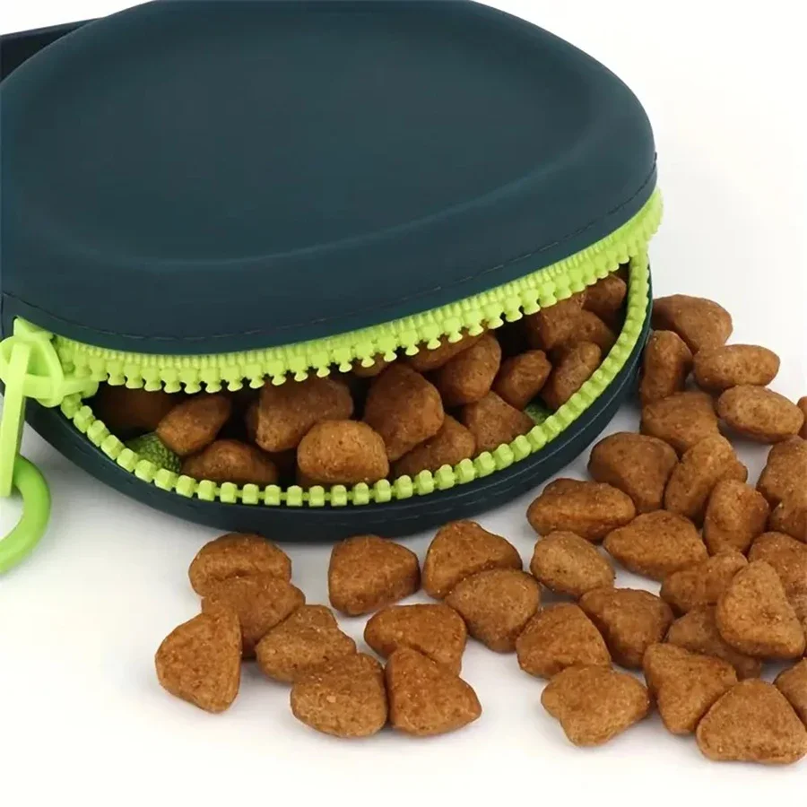 Dog Treat Training Pouch, Portable Silicone Dog Food Treat Pouch with Lanyard and Hook for Outdoor Walking Supply Storage Bag