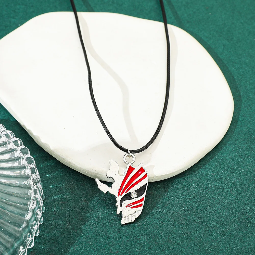 Anime Ichigo Kurosaki Hollow Mask Bull Head Void Skull Mask Metal Pendant Necklace - Cosplay Jewelry Creative Gift