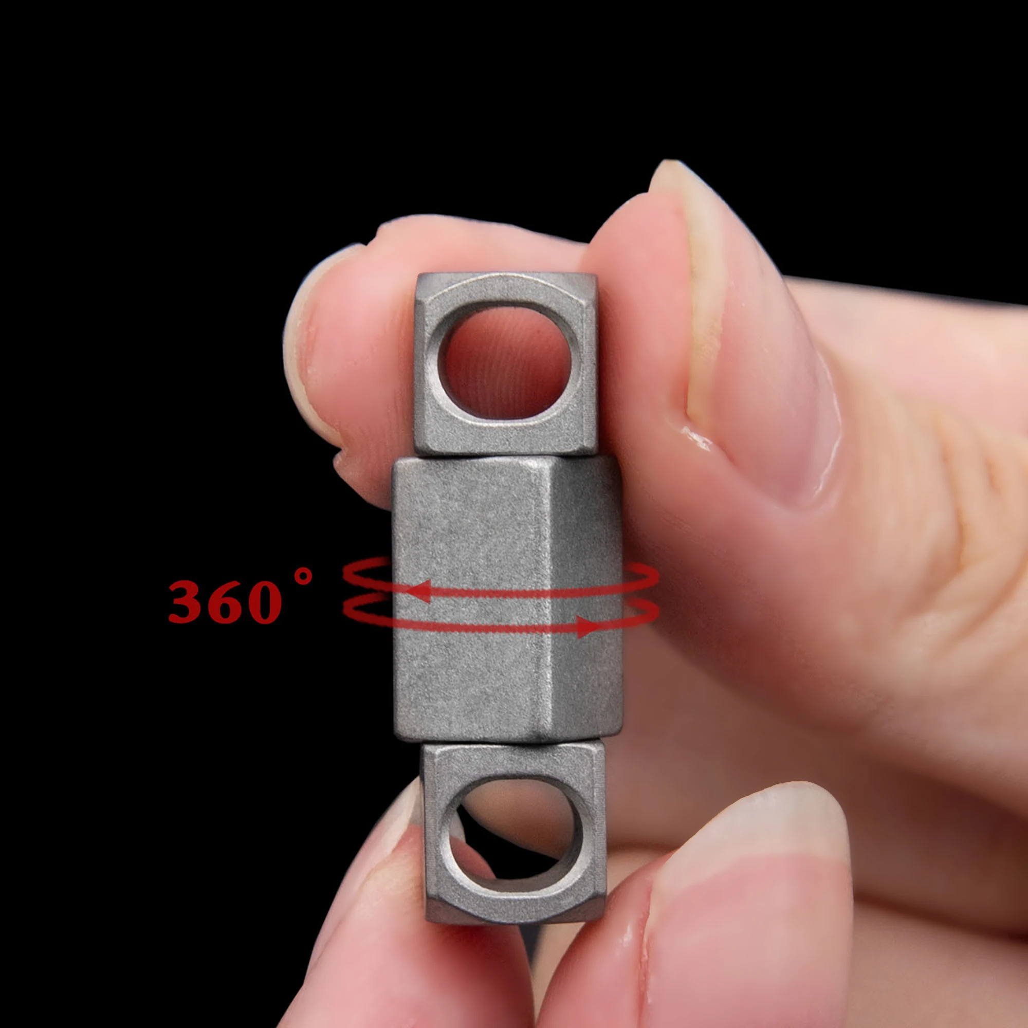 unique design  square column TC4 Ti Solid titanium quick release swivel detachable keychains Key ring Hook carabiner DIY FOB EDC