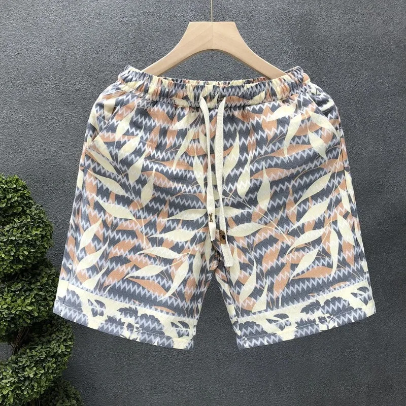 

New 2026 Summer Men's Hong Kong Style High-End Casual Mid-Length Shorts with Pattern for Beach and Youth Fashion