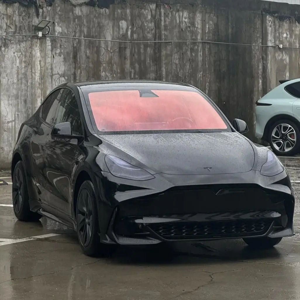 

Hot Selling Chameleon Coloured Car Window Tint Film 80% 85% 70% VLT Photochromic Red Color Tint Film Chameleon Car Window Film