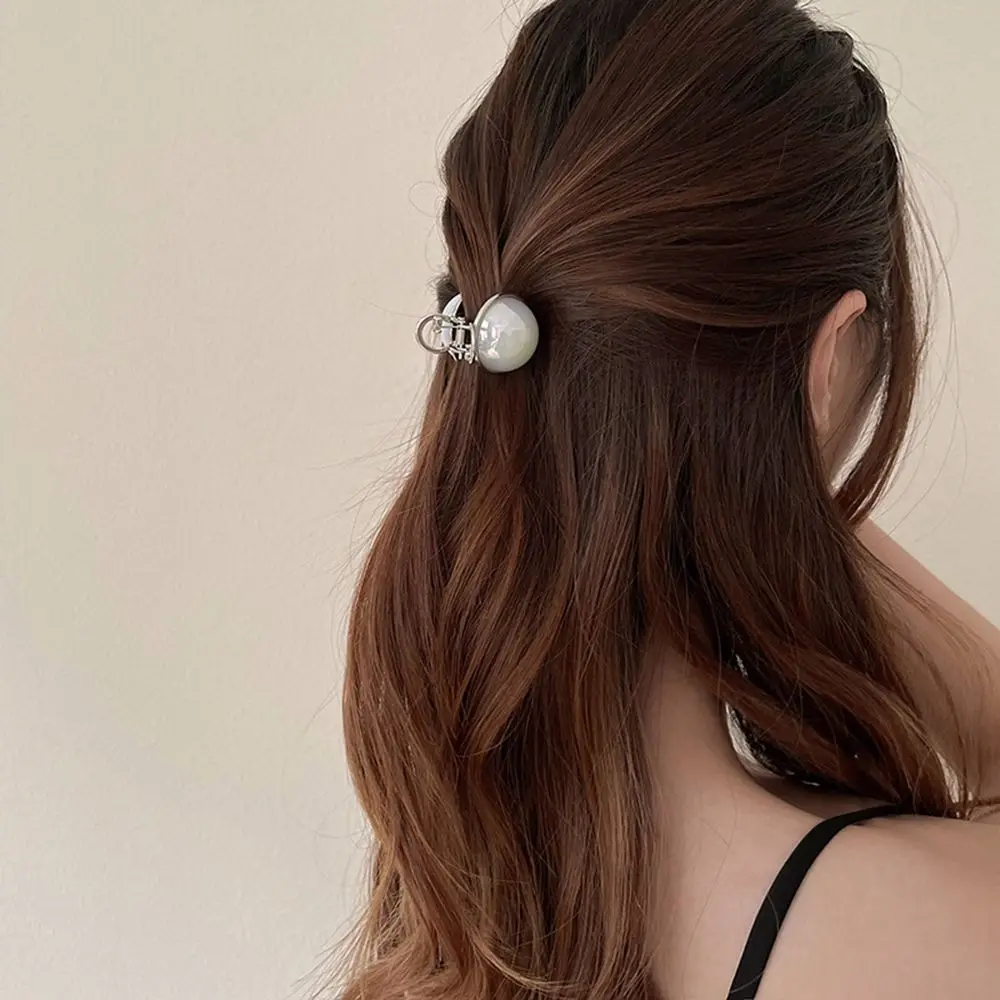 Horquilla pequeña de Metal que combina con todo, pinza de pelo de perla semicircular, accesorios para el cabello femeninos, pinza de pelo de estilo coreano con forma de bola redonda