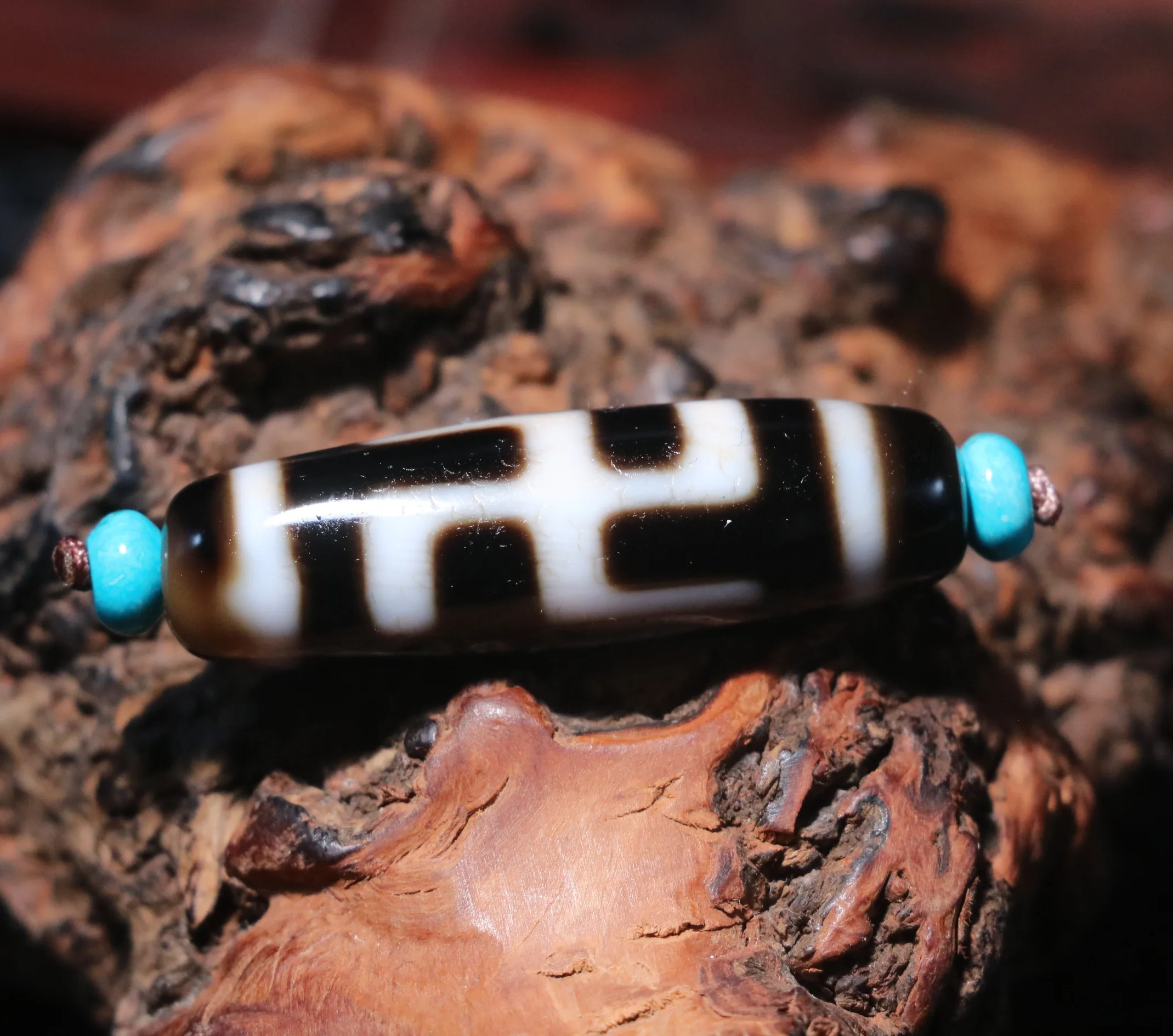 Magic Energy Tibetan Old Agate Oily Patina One Eyed Wanzi Swastica dZi Bead Totem 5A Amulet Fit For Making Bracelet TIMESTOWN