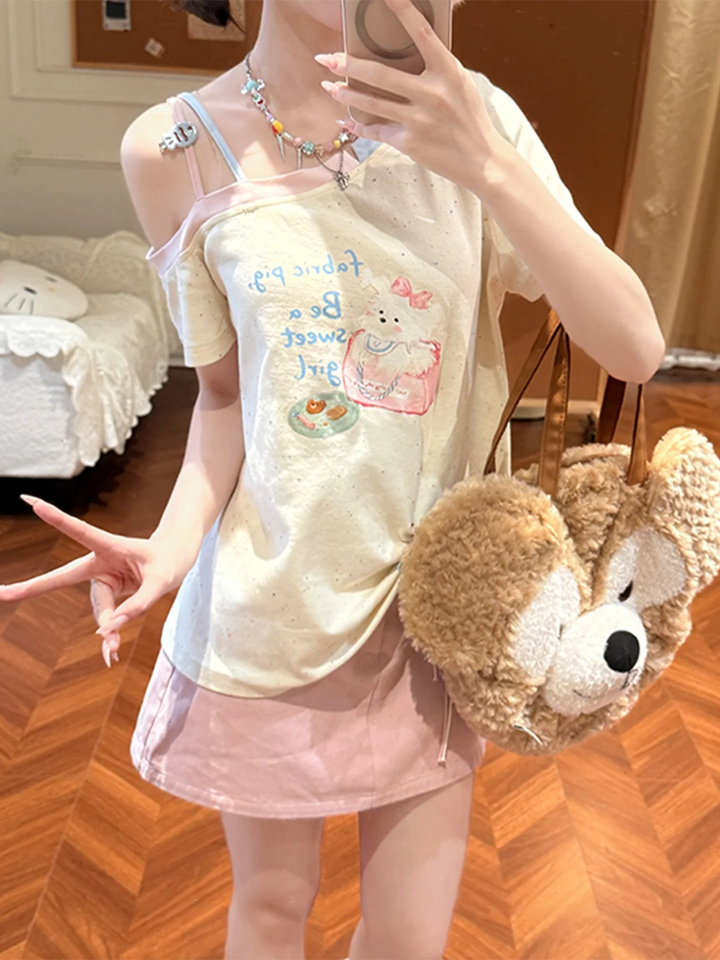 Sweet Style Hand-Drawn Shoulder Bared Short Sleeve T-Shirt for Women Cotton Fabric Summer Casual Commute Student Fashion