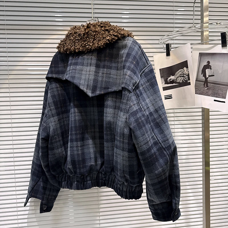 2025 Winter Neue Amerikanische Stil Retro Gürtel Neck Grid Muster Kontrast Farbe Unten Jacke Frauen Casual Street Fashion Mantel