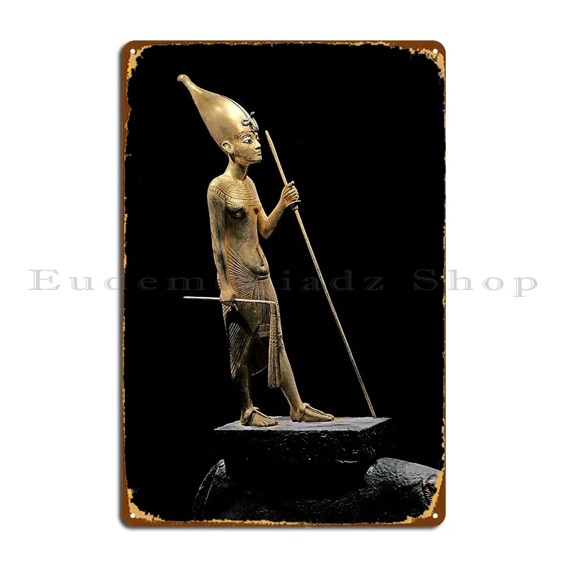 Statuette En Bois Symbolisant Toutankhamon Sur Une Par Okaio Olaviaandolao 2019 Metal Signs Classic Design Tin Sign Poster