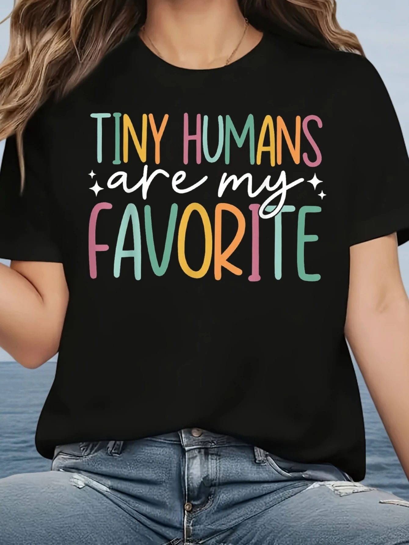 Tiny Humans Are My Favorite Damen-T-Shirt mit Rundhalsausschnitt und kurzen Ärmeln, modisches Grafik-T-Shirt für Damen