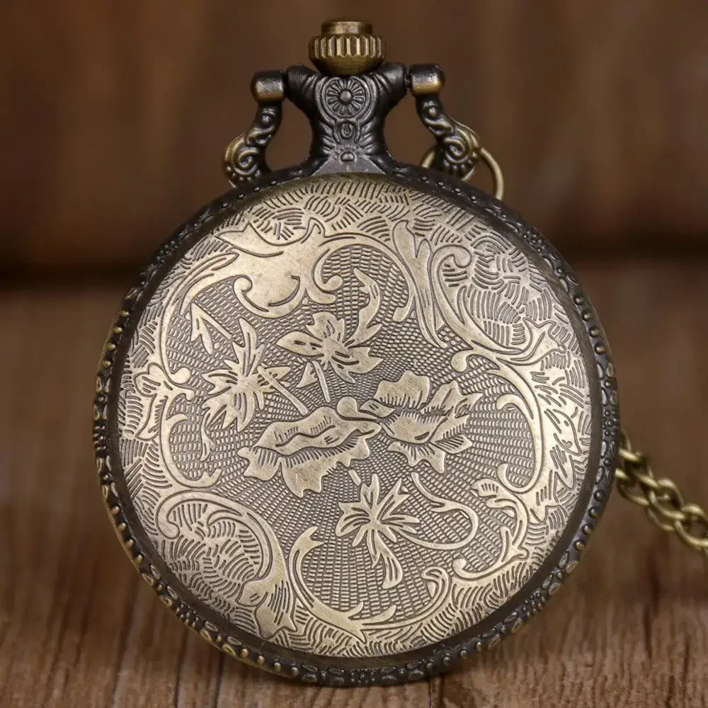 Vintage Bronze Quartz Pocket Watch Men Women Santa Claus Pendant Necklace Clock Christmas Gift Accessories Clock Best Souvenir