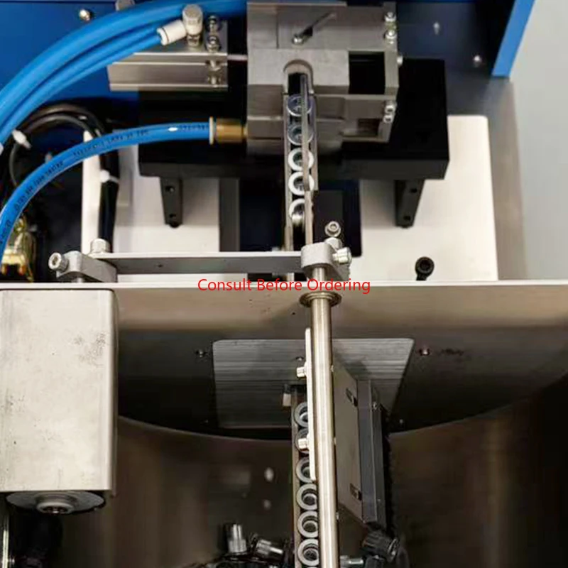 L'alimentazione automatica per rivettatura rapida migliora l'efficienza produttrice Lunghezza tubo di alimentazione 2,5 m Rivettatrice per dadi