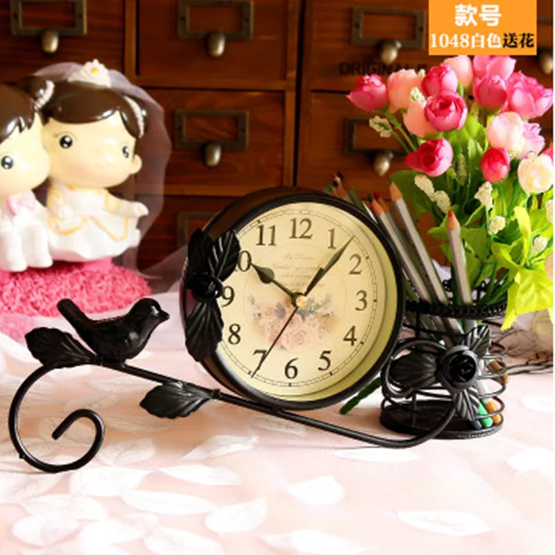 European style home decoration and elegant table clock, bedroom, living room can be decorative items