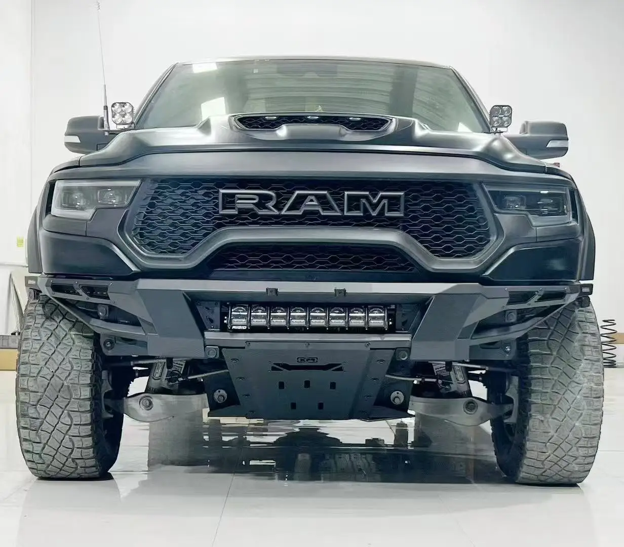 

Suitable for Dodge RAM T-Rex TRX Racing Large Tube Sand Blasting Front Bumper Off-Road Anti-Collision Guard