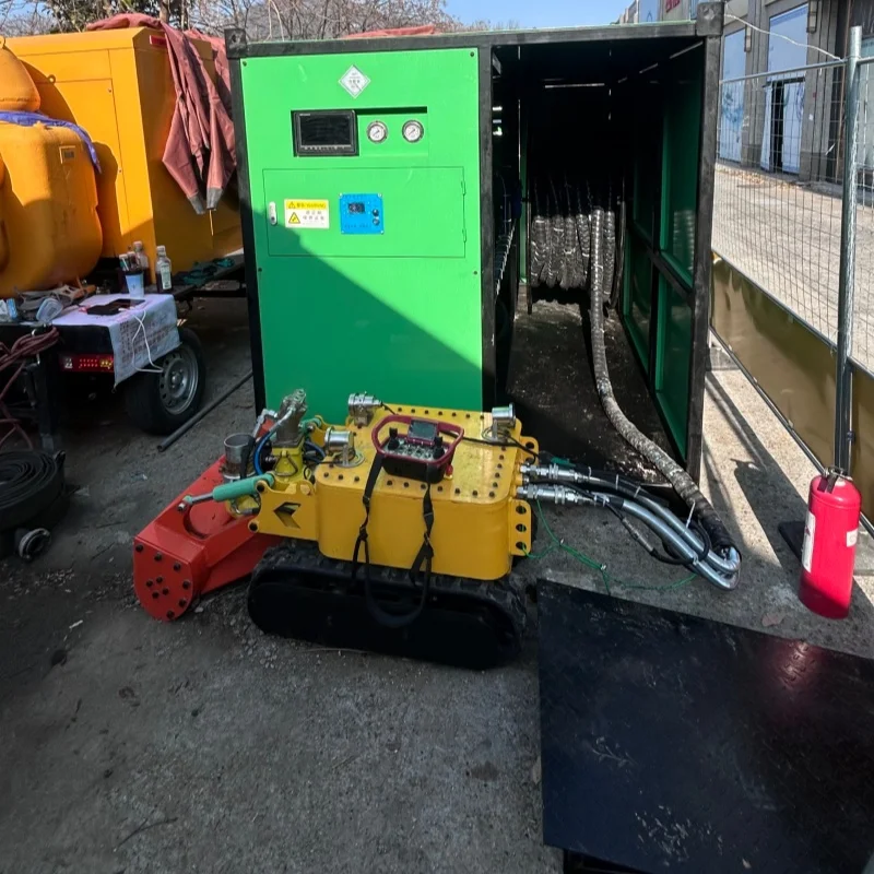 

Промышленный гусеничный подводный робот со стальной конструкцией для дноуглубительных работ и очистки водоемов