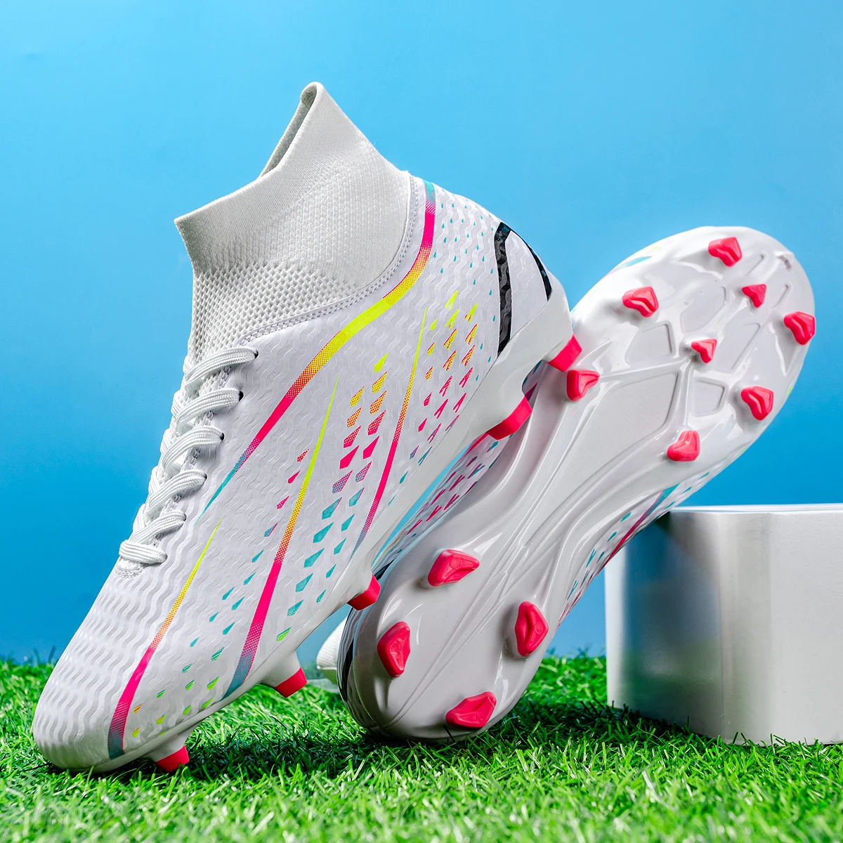 

AG FG Outdoor Soccer Boots Breathable PU Fabric Upper TPU Reinforced Sole Wear Resistant Boys Girls Professional Football Shoes