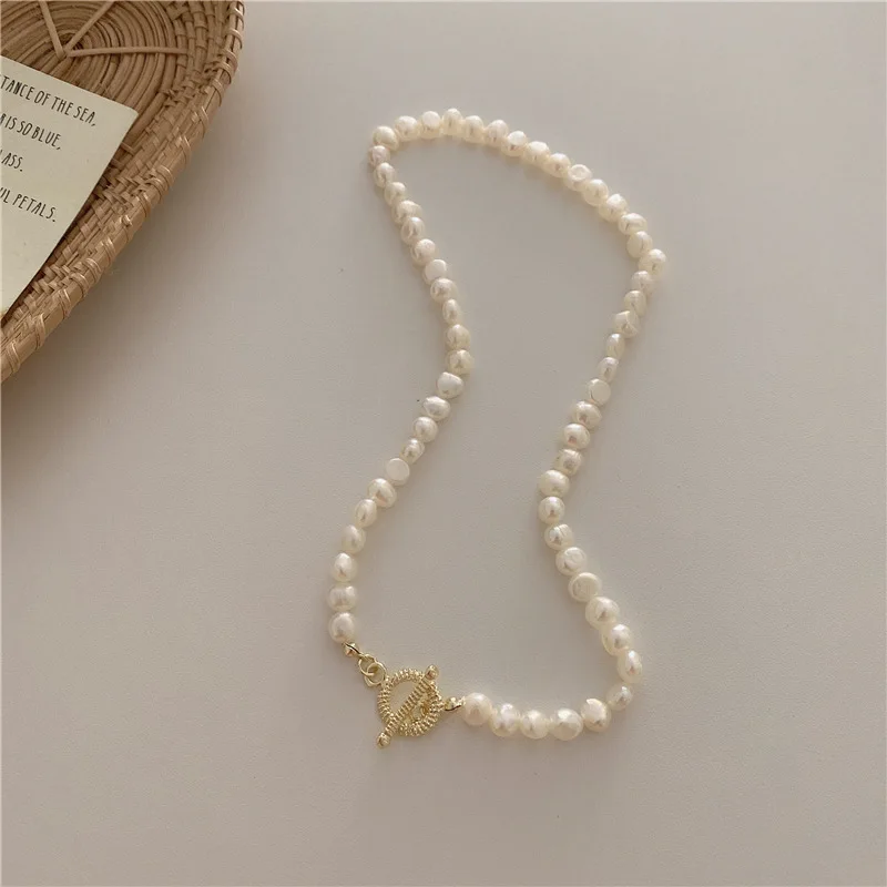 ALLNEWME Retro Natural Freshwater Pearl Chokers Necklace for Women Gold Copper Toggle Clasp Circle Pendant Necklaces Accessories