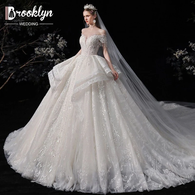 Sexy Delicate V-neck Bridal Dress Shiny Crystal Applique Backless Beaded Prom Dress Tulle Sweetheart Quinceanera Dresses