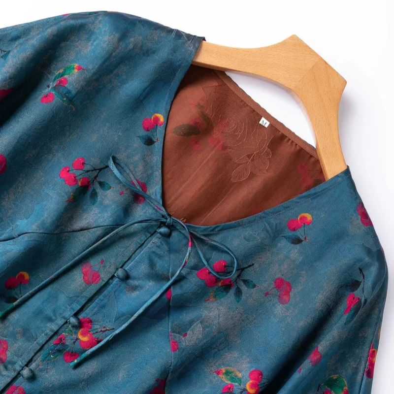 Birdtree, 24MM 100% Silk Jacquard Satin Blouse, Batwing Sleeve, Women Floral Luo Xiangyunsha Silk Tops, 2026 Summer New T66120JF