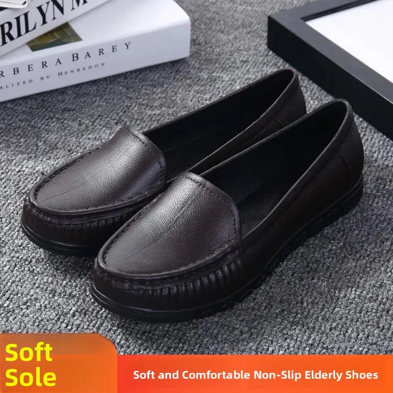 Comfortable Spring Autumn Ladies Casual Shoes Soft Bottom Waterproof Non-Slip Flat Bottom Rain Shoes Versatile Mom Style PVC