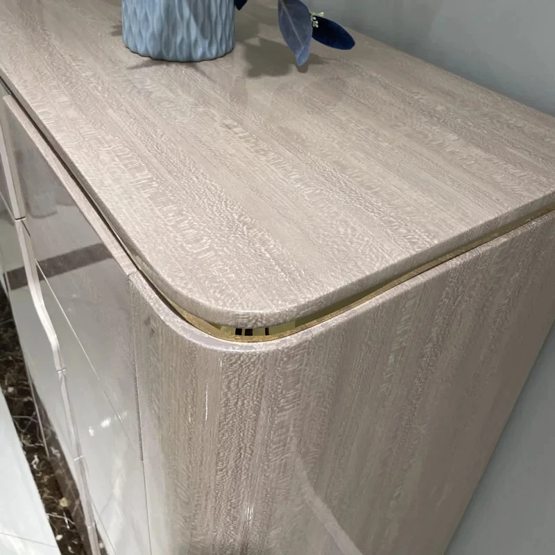 ห้องนอนฮ่องกงตู้เก็บของเรียบง่ายอิตาลีตู้เสื้อผ้าไม้เนื้อแข็งหรูหราแสง