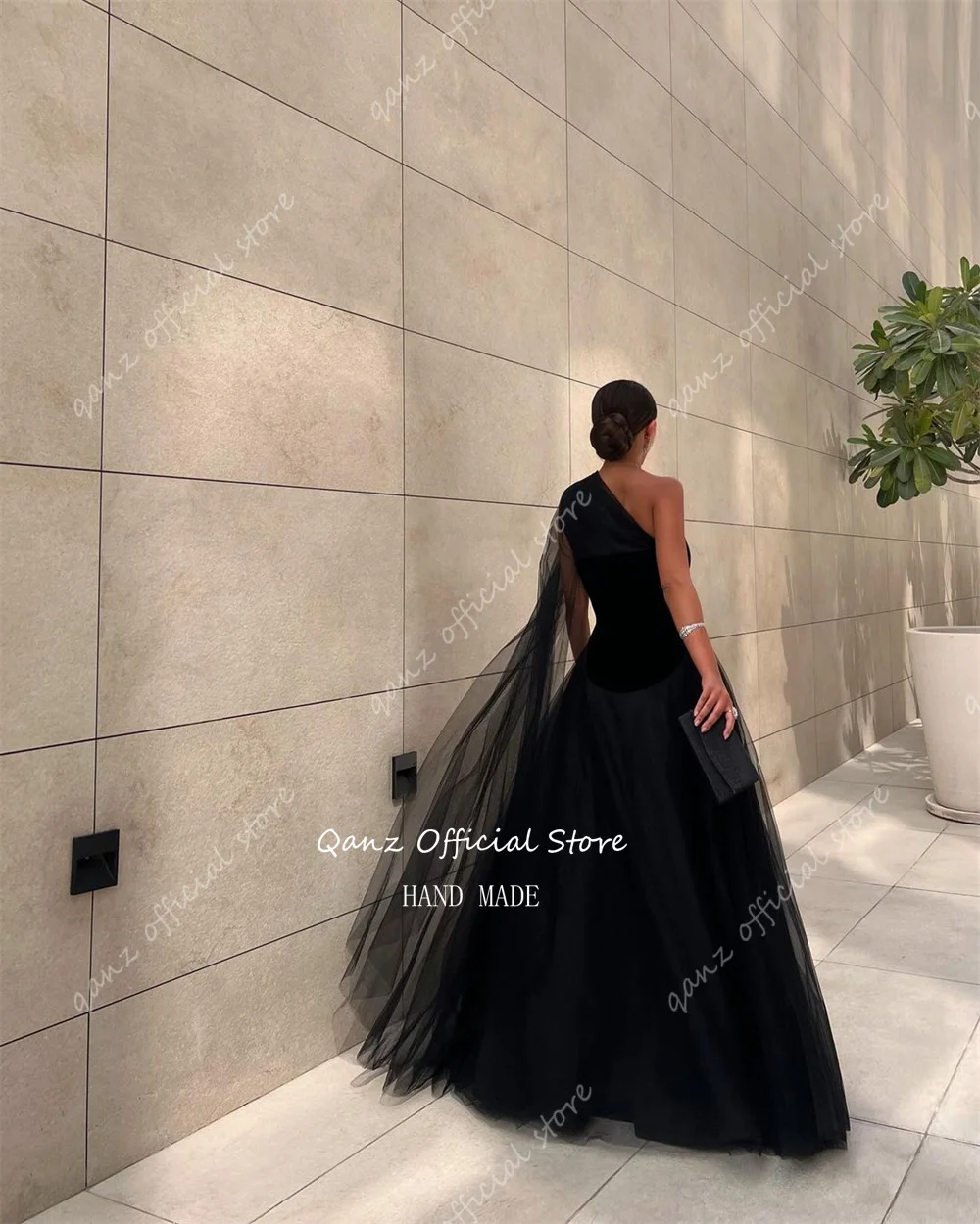 Qanz Saudi Arabia Evening Dresses Black Tulle Long Party Dresses Customized Elegant One Shoulder Abendkleider Luxus 2024 Dubai