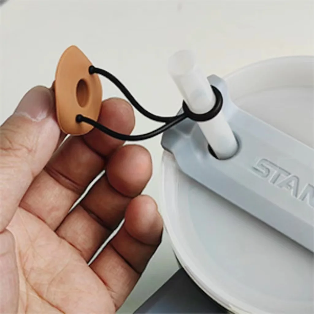 1 قطعة قبعة رعاة البقر السيليكون الصغيرة القش يغطي غطاء متوافق مع كوب ستانلي 30 40 أوقية لطيف مضحك بهلوان القش توبر اكسسوارات