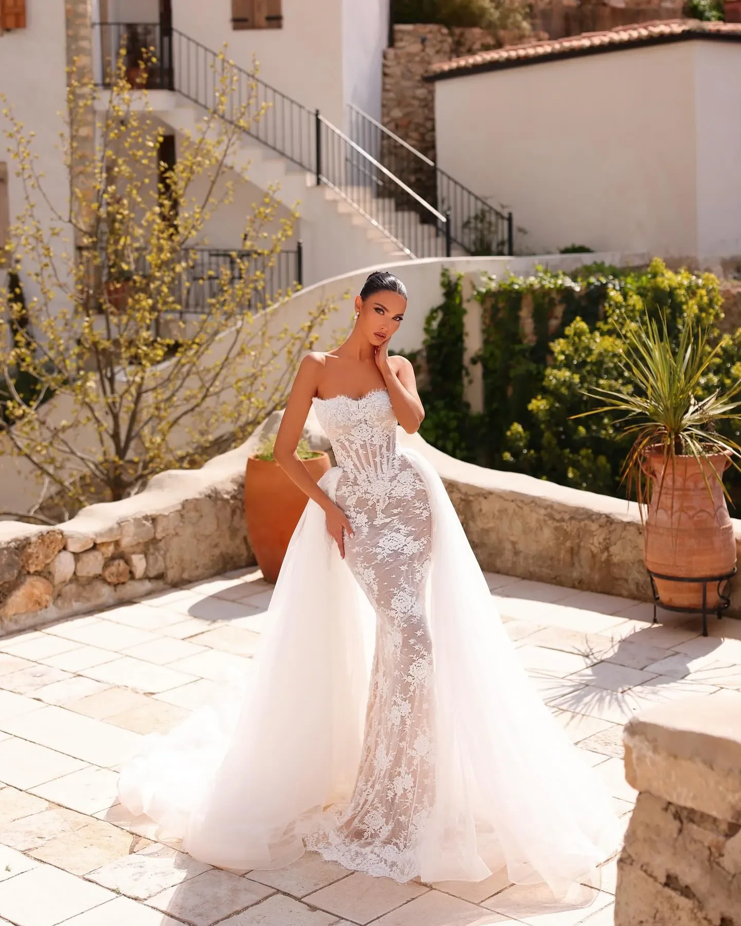 فستان زفاف أنيق بدون حمالات غمد عتيق من الدانتيل بدون أكمام فستان زفاف بدون أكمام مخصص من التل فيستدوس دي نوفيا