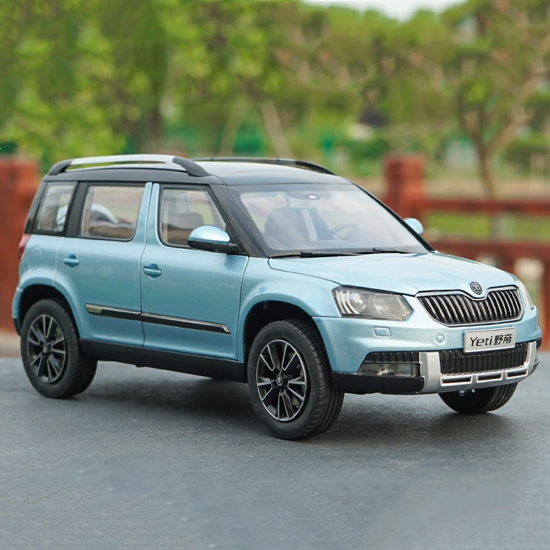 

Литая модель автомобиля Skoda Yeti 1:18 из сплава, модель внедорожника, классическая игрушка, подарок для взрослых, статический дисплей